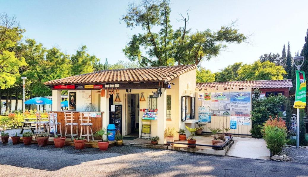 Camping Porte Des Alpilles By M.A Destination Glamping Saint-Étienne-du-Grès 외부 사진