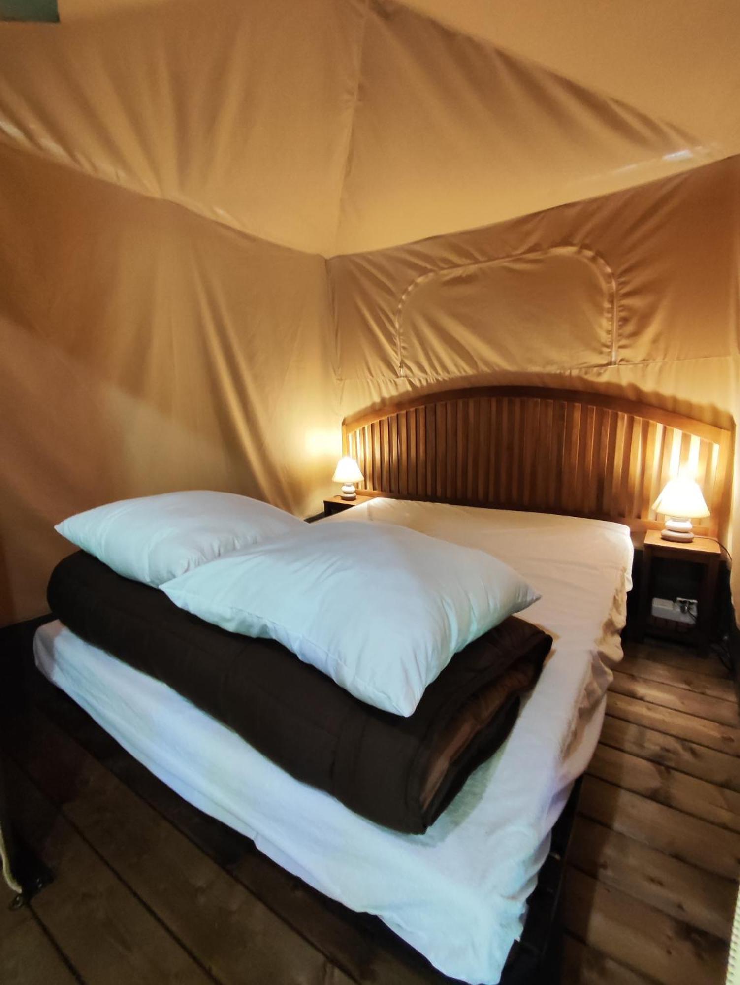 Camping Porte Des Alpilles By M.A Destination Glamping Saint-Étienne-du-Grès 외부 사진