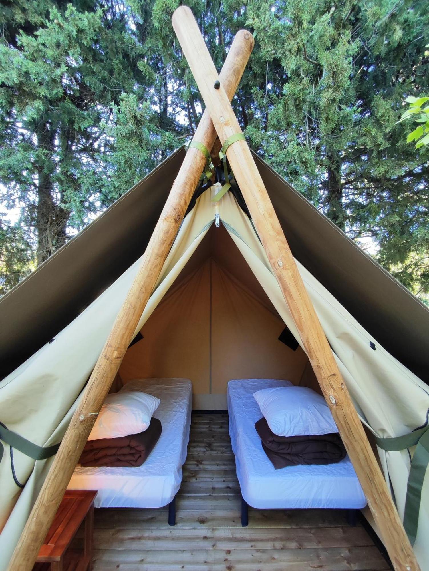 Camping Porte Des Alpilles By M.A Destination Glamping Saint-Étienne-du-Grès 외부 사진