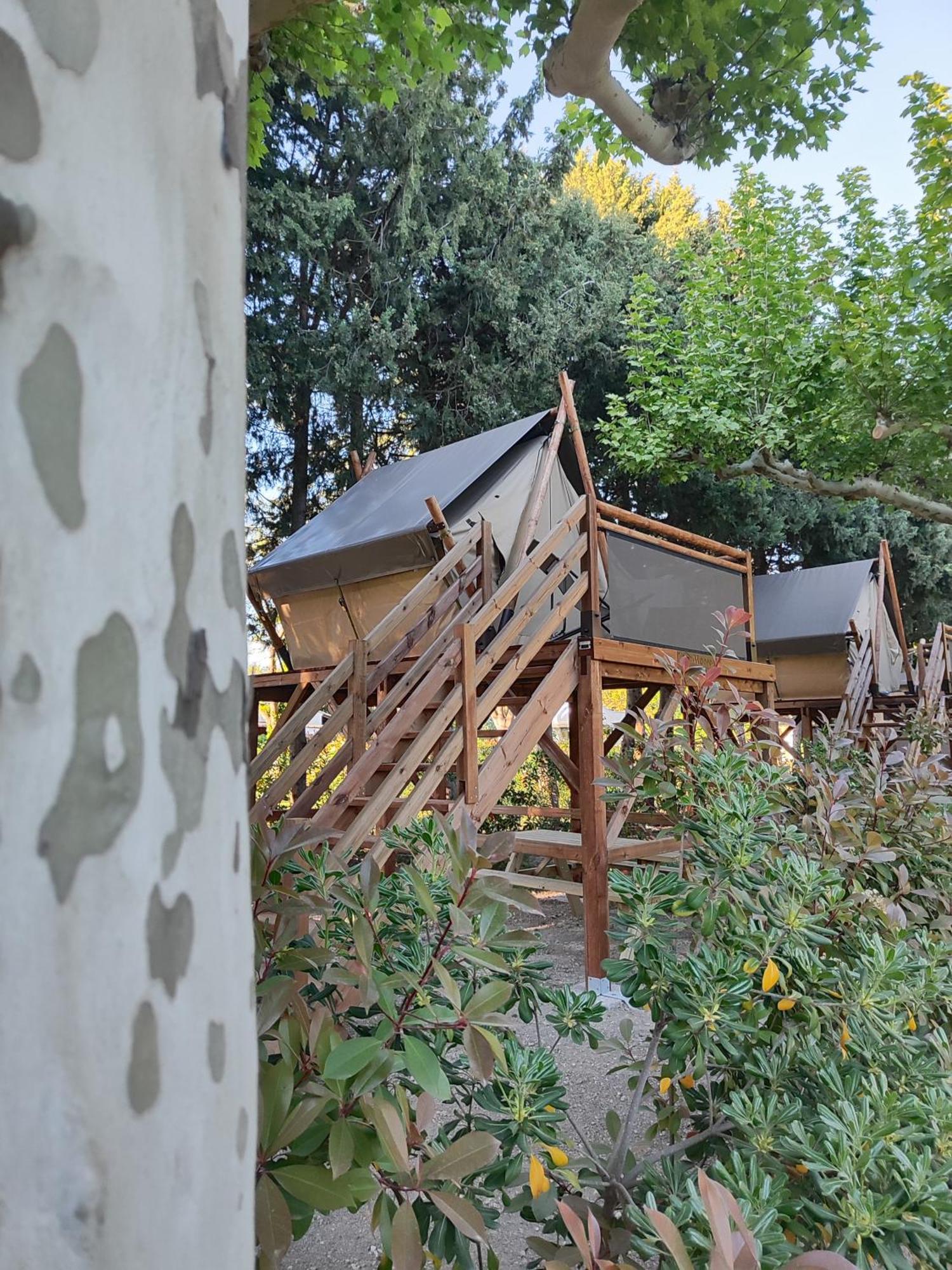Camping Porte Des Alpilles By M.A Destination Glamping Saint-Étienne-du-Grès 외부 사진
