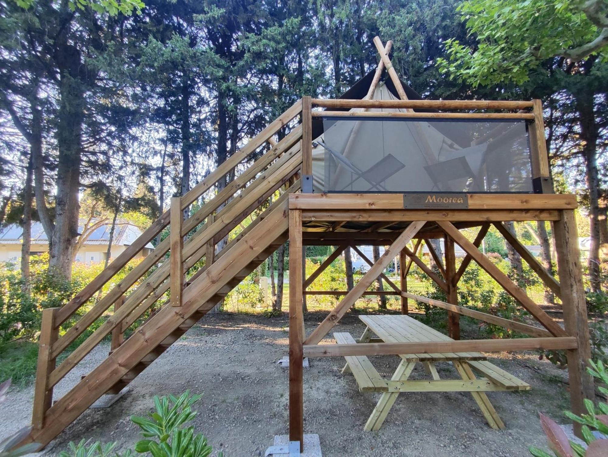 Camping Porte Des Alpilles By M.A Destination Glamping Saint-Étienne-du-Grès 외부 사진