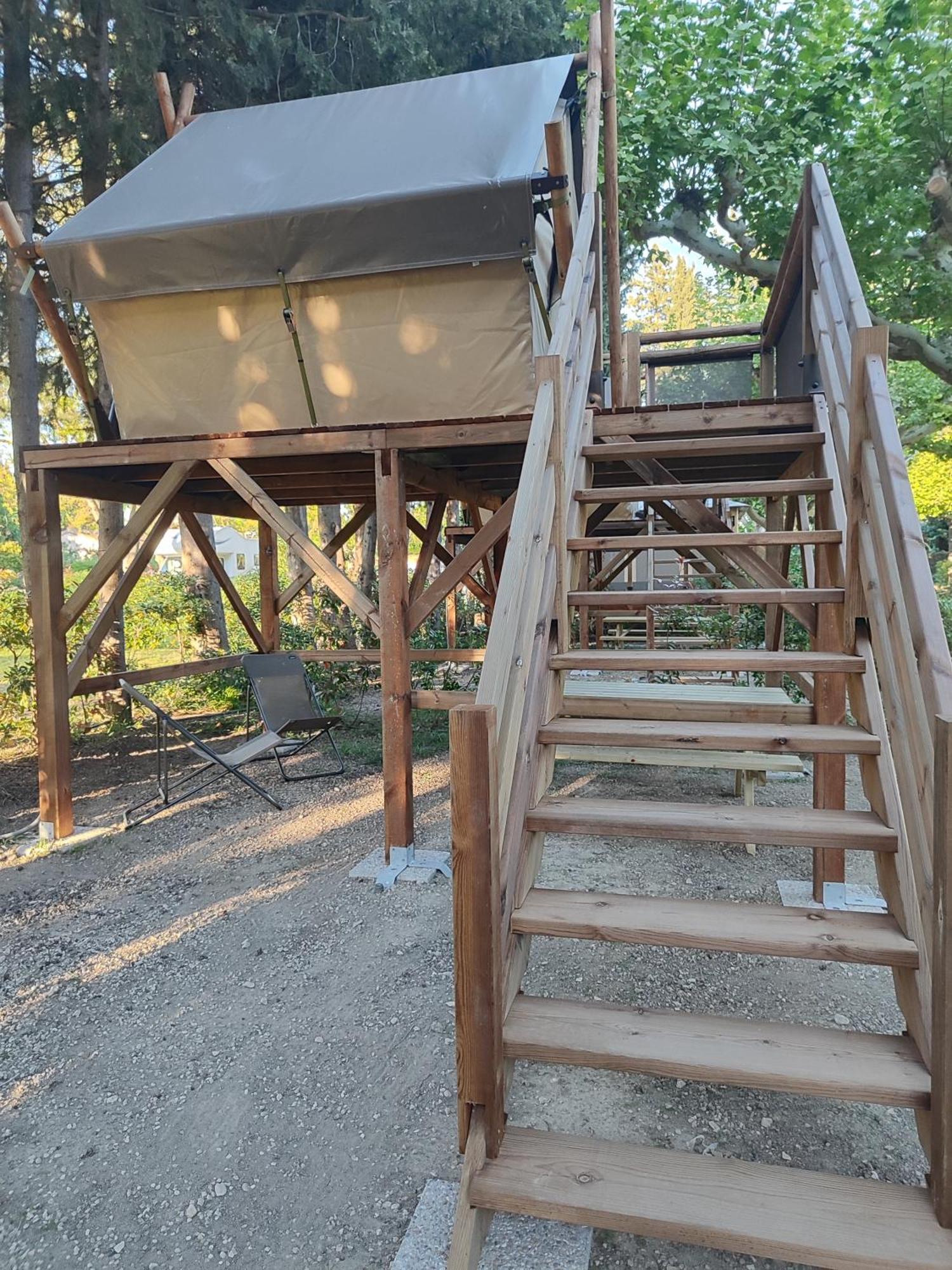 Camping Porte Des Alpilles By M.A Destination Glamping Saint-Étienne-du-Grès 외부 사진